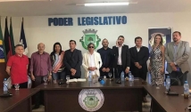Com a presença do prefeito, Ediney Pereira toma posse como presidente da Câmara de Bom Jesus