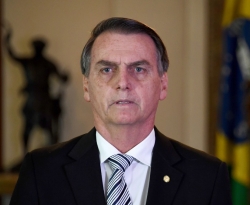 Bolsonaro assina decreto que retira autonomia dos reitores para fazer nomeações
