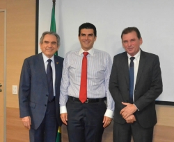 Ministro confirma e Chico Mendes comemora liberação da verba para construção da Adutora de São José de Piranhas
