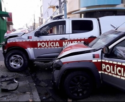 Viaturas da Policia Militar colidem durante perseguição a moto com dupla suspeita em Uiraúna