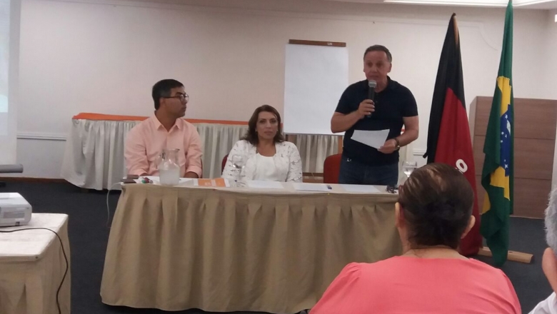 Cida Ramos reúne lideranças e oficializa pré-candidatura a deputada estadual