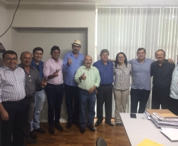 Grupo de oposição de Uiraúna cobra ações para abastecimento de água e assegura apoio político a Azevedo, Jeová e Gervásio