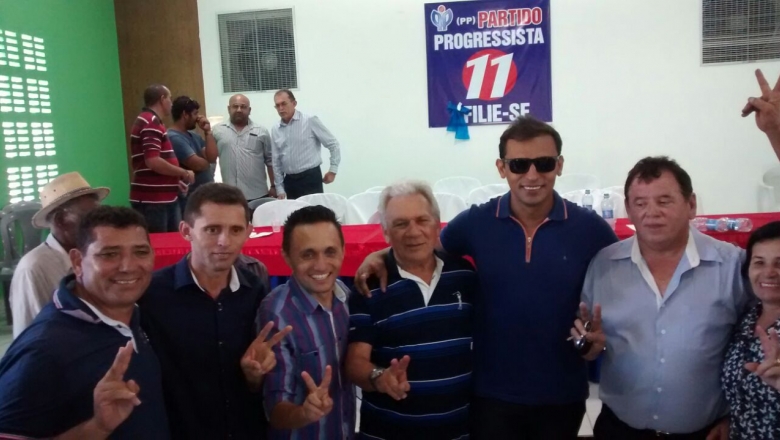 Vereadores da base governista em Cajazeiras querem reunião urgente com Aguinaldo Ribeiro e José Aldemir - Por Gilberto Lira