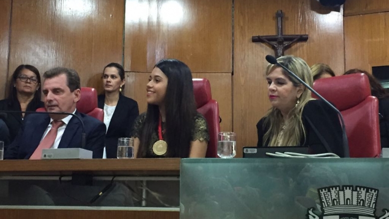 Eduarda Brasil recebe Medalha Cidade de João Pessoa na CMJP