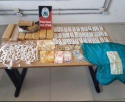 PM-PB apreende maconha, cocaína, dinheiro, colete e prende três suspeitos
