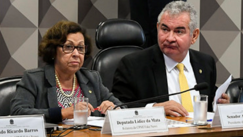 CPI das Fake News pauta convocação de Carlos Bolsonaro, Lula e Dilma