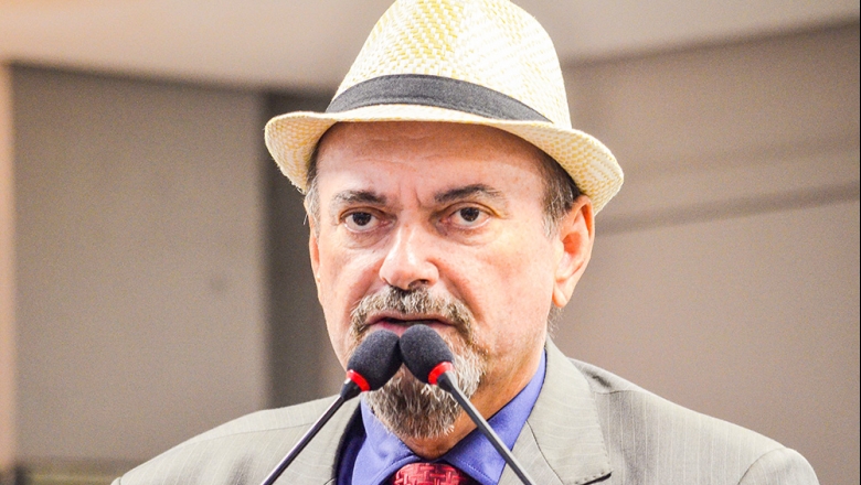 Jeová Campos diz que oposição tenta tirar João Azevêdo no 'tapetão'