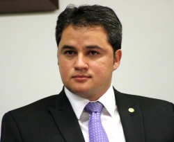 "Governo libera emendas parlamentares que vão garantir R$ 8 bilhões de investimentos em saúde”, diz Efraim