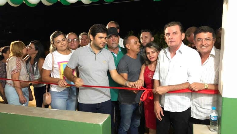 Chico Mendes entrega 3º posto âncora de saúde em 15 dias e anuncia calçamento da estrada do Braga