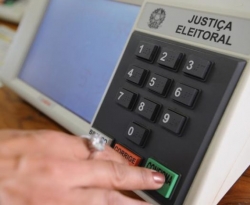 “Eleições sem fraudes foram uma conquista da democracia”, rebate TSE