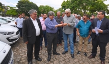 João Azevêdo entrega 25 veículos e fortalece ações da agropecuária na Paraíba