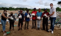 SEDHS entrega cestas básicas para pessoas em vulnerabilidade social, em Cajazeiras