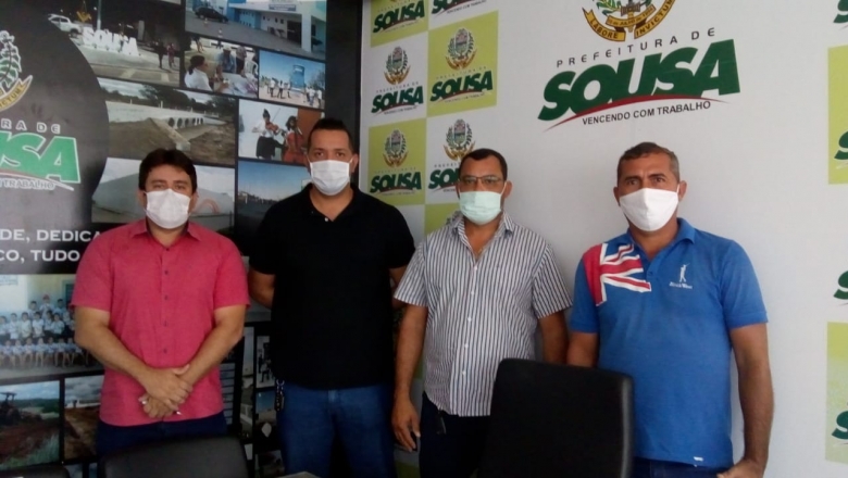 Sousa: Chefe de Gabinete recebe representantes dos taxistas de cidades da região e tenta resolver impasse 