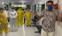 Covid-19: Prefeito de São José Piranhas visita Hospital Municipal para agradecer empenho dos profissionais de saúde