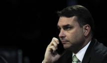 “Nós sabemos o que você fez no verão de 2018”, diz suplente a Flávio Bolsonaro