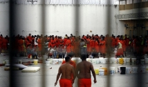 Governo Bolsonaro quer presídios onde presos trabalham e arcam com custos