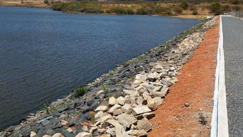 Governo conclui obras de manutenção de barragens em Uiraúna e Aguiar