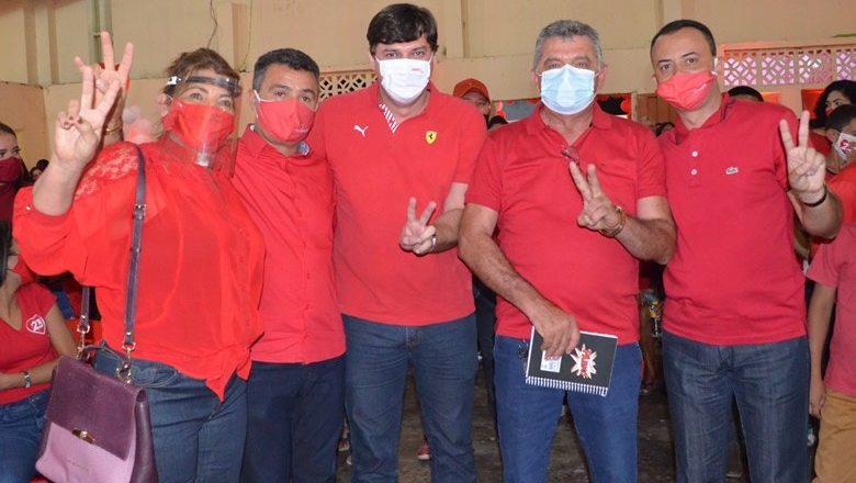Justiça aplica multa de R$ 30 mil a chapa Van do Viana e Pedro Paulo por propaganda eleitoral antecipada