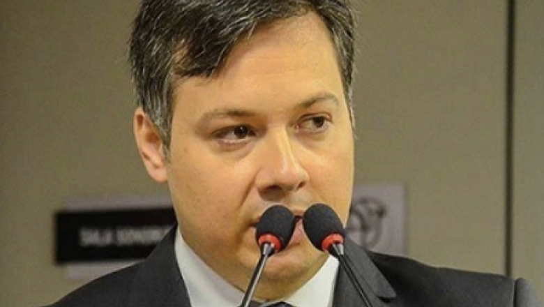 Júnior Araújo cobra do MEC e bancada federal adiamento do Enem devido a pandemia