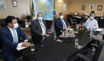 João Azevêdo pleiteia em Brasília obras hídricas e assegura investimentos em habitação em reunião com ministro