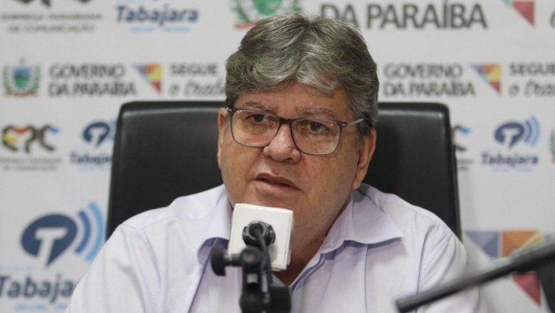 João Azevêdo anuncia folhas de pagamento no valor de R$ 1 bilhão e 300 milhões