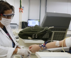 Queda na doação de sangue devido à pandemia preocupa hemocentros 