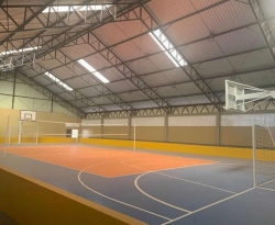 Com recursos próprios, Chico Mendes autoriza construção de novo ginásio em São José de Piranhas