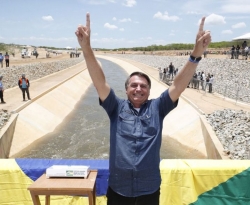 Em visita a Pernambuco, Bolsonaro cobra transparência da Petrobras e reafirma mudança na estatal