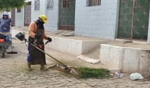 Prefeitura de Sousa inicia mutirão de limpeza e prefeito pede agilidade nos serviços