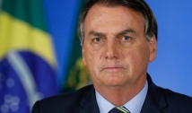 Bolsonaro diz que Brasil terá no mínimo 220 milhões de vacinas em março