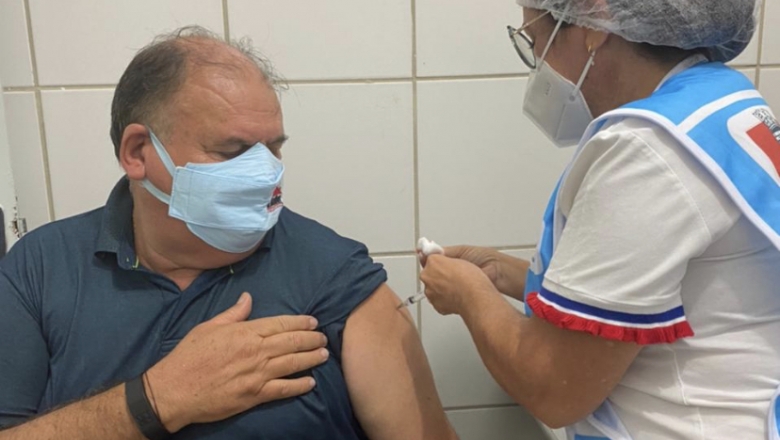 Em sábado de imunização contra a Covid, Cajazeiras vacinou mais de mil idosos 