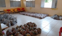 Prefeitura entrega mais de 1,5 mil kits alimentação a estudantes, em Bernardino Batista