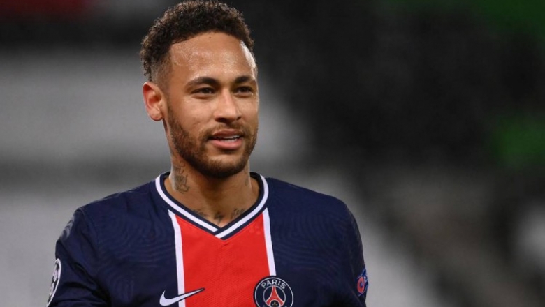 Neymar renova seu contrato com PSG até 2025: "Estou muito feliz em Paris"
