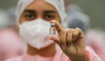 Justiça fixa multa de R$ 100 mil por dia contra União por atraso no envio de vacinas ao Ceará