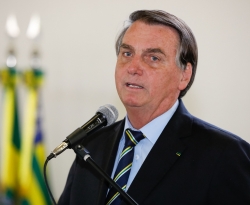 Bolsonaro quer desobrigar máscara para vacinados e quem já teve Covid-19
