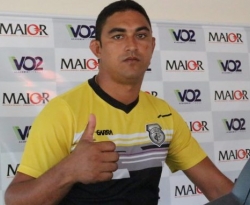 Ex-jogador Lúcio Curió é preso suspeito de associação ao tráfico 
