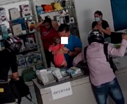 Câmeras de segurança flagram assalto em loja no Centro de Cajazeiras