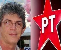 Petistas assinam manifesto em favor da filiação de Ricardo Coutinho; confira