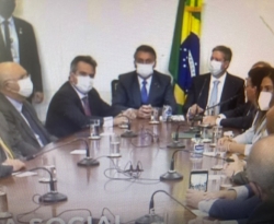 Bolsonaro entrega MP do novo Bolsa Família e PEC dos Precatórios