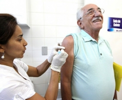 SES-PB distribui 52.068 doses de vacina contra a covid-19 para reforço na população acima de 70 anos