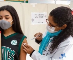 Vacinação de adolescentes contra a covid-19 é liberada no estado