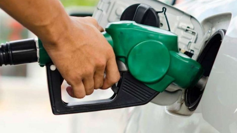 Encher tanque com gasolina ficou quase R$ 80 mais caro em 2021