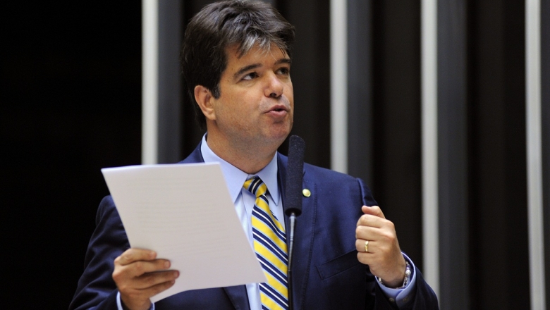 Criminosos criam conta falsa com nome do deputado federal Ruy Carneiro para aplicar golpe em prefeitos