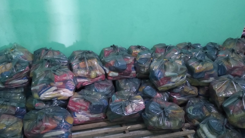 Prefeitura de Bernardino Batista entrega cerca de 400 cestas básicas às famílias carentes 