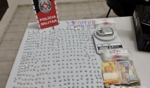 PM prende jovem de 23 anos, apreende drogas e material usado para o tráfico, em Sousa
