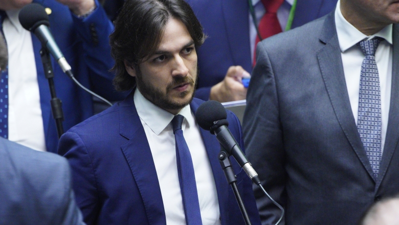 Após dois anos sem avanço, PEC dos Penduricalhos ganha relator na Câmara Federal