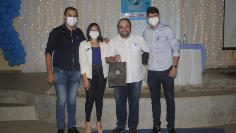 Em Bernardino Batista, prefeito incentiva homens a fazerem exame de próstata; população participou de palestra do Novembro Azul 