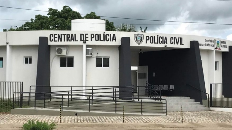 Ex-detento é preso acusado de abusar sexualmente de enteada de 3 anos, em Cajazeiras