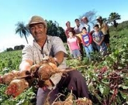 Governador sanciona projeto de Jeová Campos que institui política estadual de apoio a Agricultura Familiar na PB