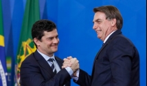 Bolsonaro volta a atacar Moro: "Não aguenta 10 segundos de debate"